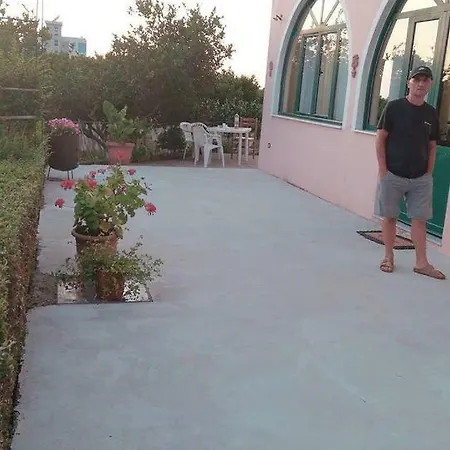 Agroni Hotel *